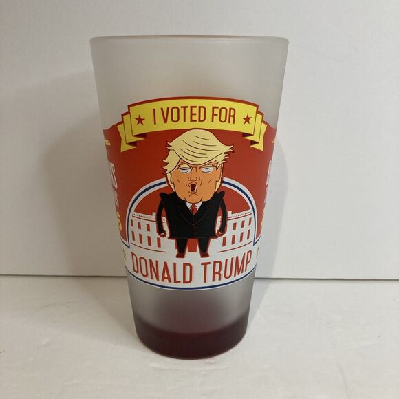 I Voted For Donald Trump 2016 Flying Saucer Get Up & Vote Beer Glass Frosted‎ - Picture 1 of 7